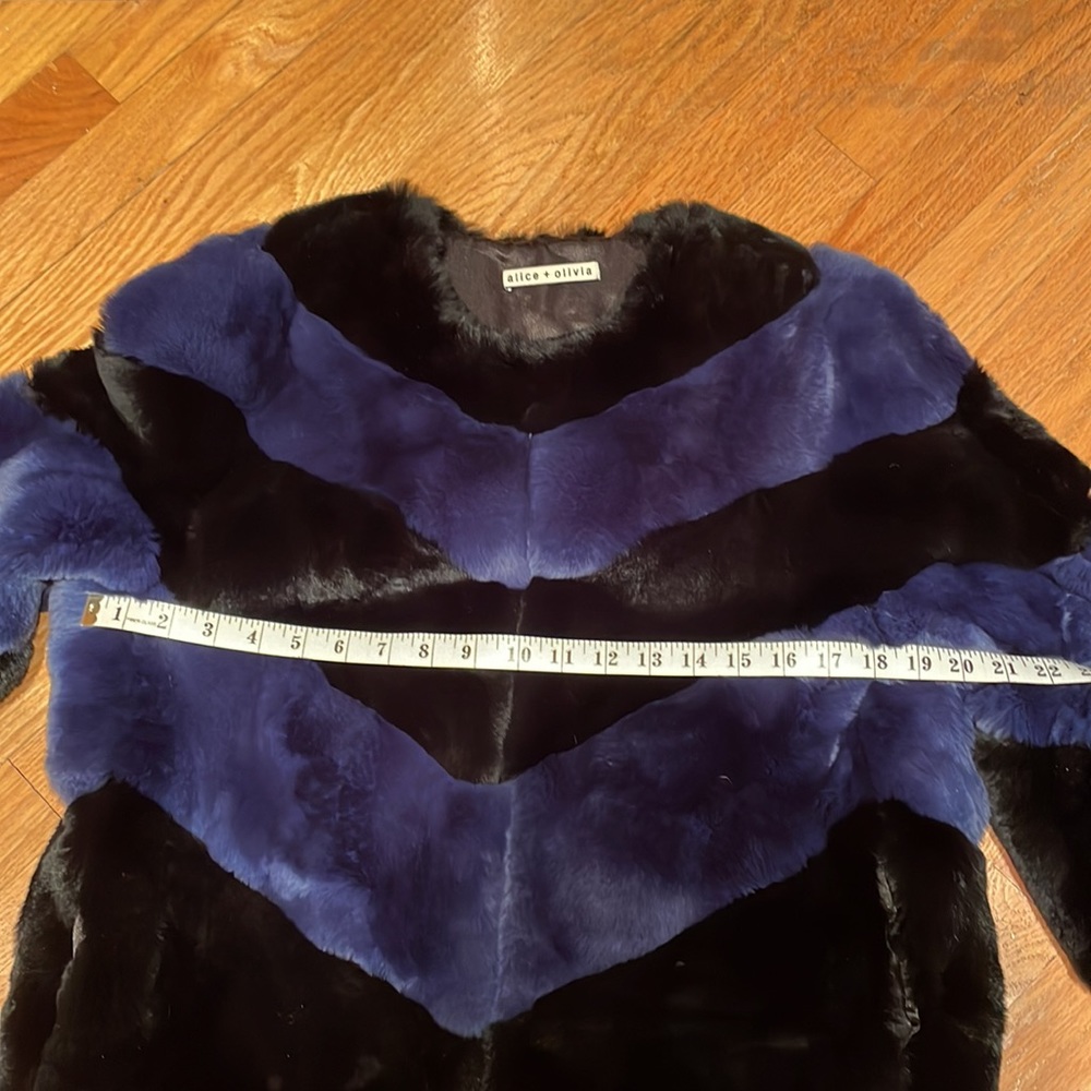Short Rabbit fur coat - Picture 4 of 6